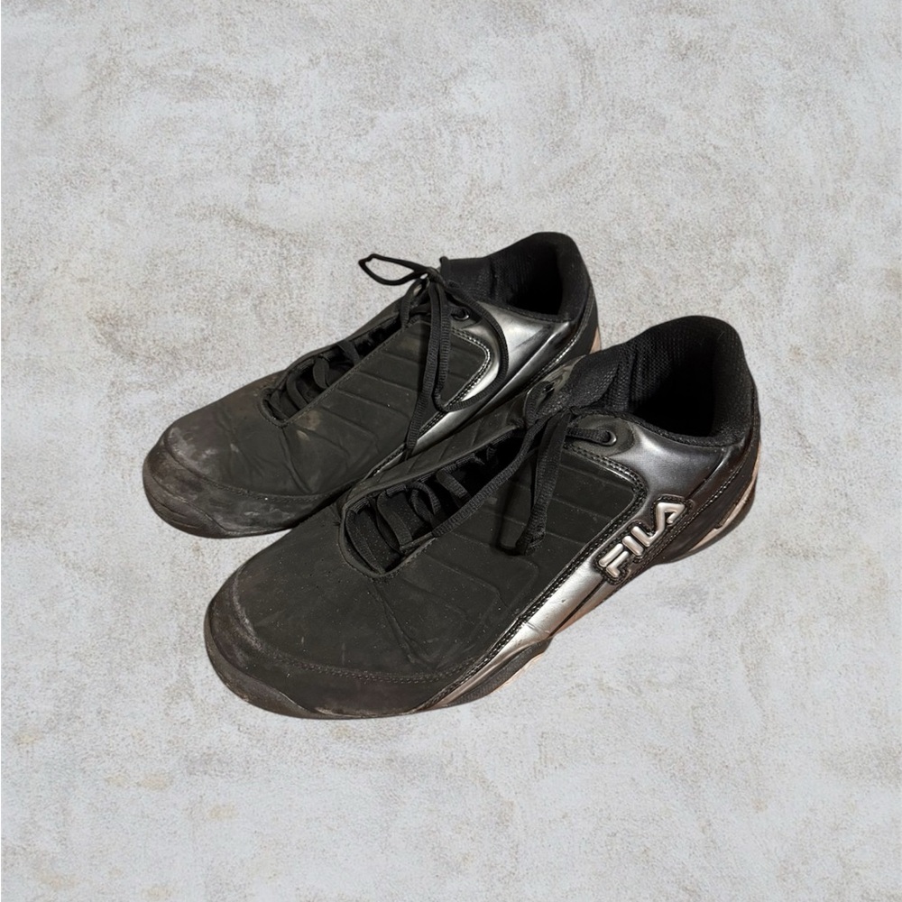 Fila Men's Athletic Shoes in Black and Silver